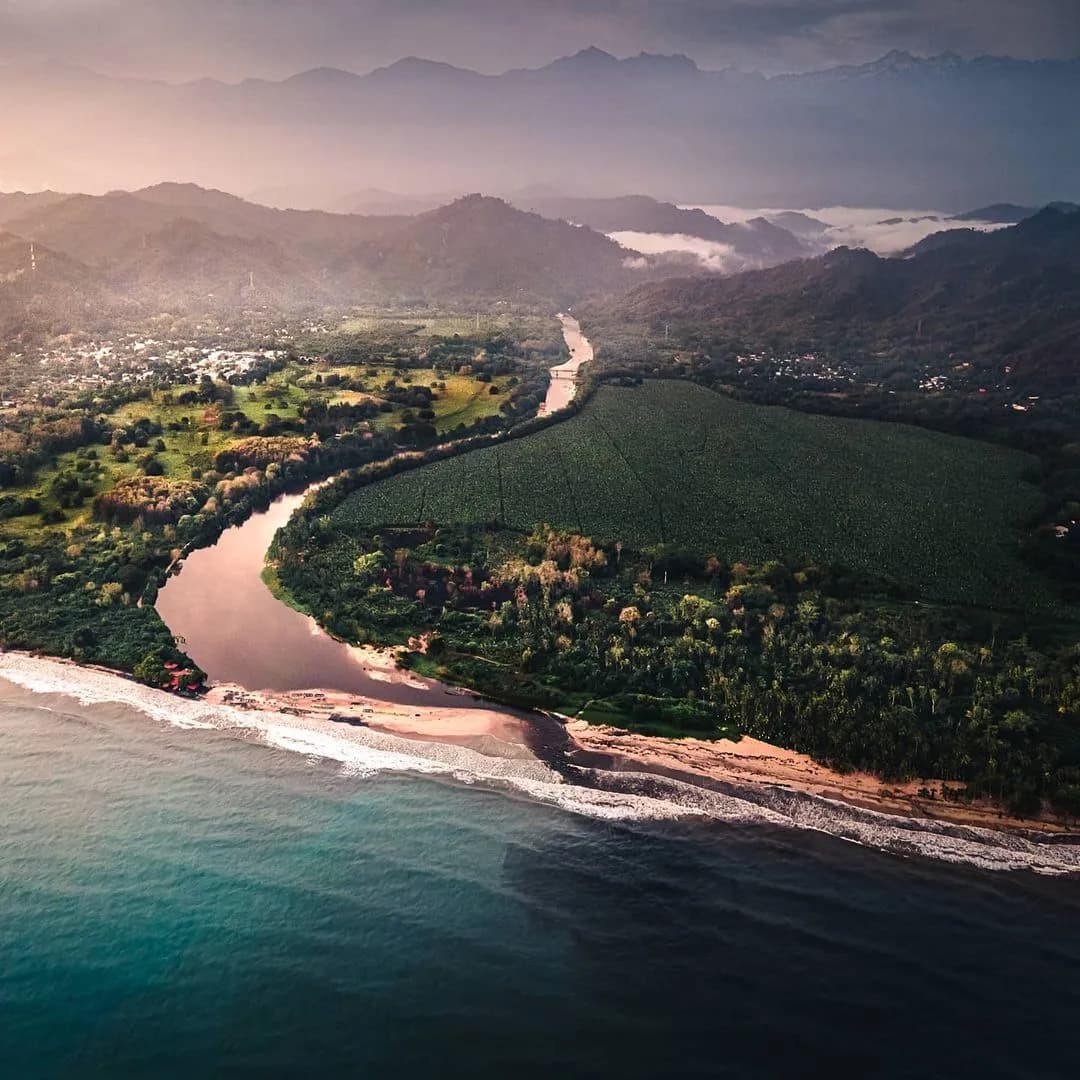 Tubing en los ríos de Palomino